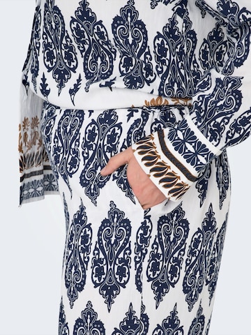 balta ONLY Carmakoma Plačios klešnės Kelnės 'CARHavana'