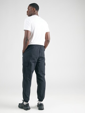 Nike Sportswear Tapered Παντελόνι cargo 'CLUB' σε μαύρο