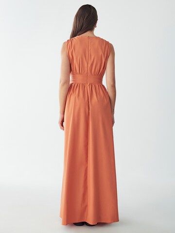 St MRLO Abendkleid 'RYLAN' in Orange: Rückseite