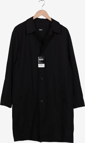 BOSS Black Mantel M in Schwarz: Vorderseite