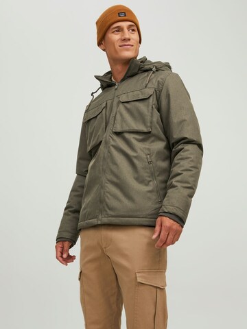 Veste mi-saison JACK & JONES en vert : devant