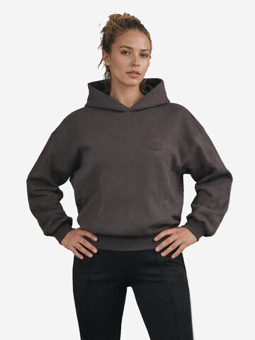 Muscle Up - Camiseta deportiva 'Monument Hoodie' en gris