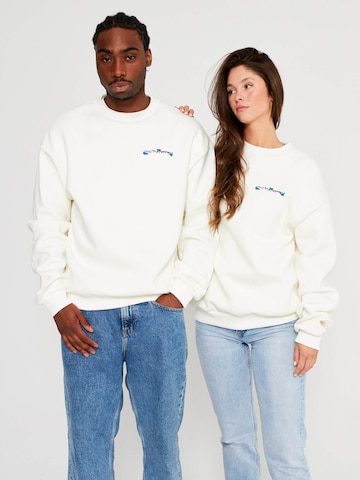 Multiply Apparel Sweatshirt 'Smiley' in Wit: voorkant