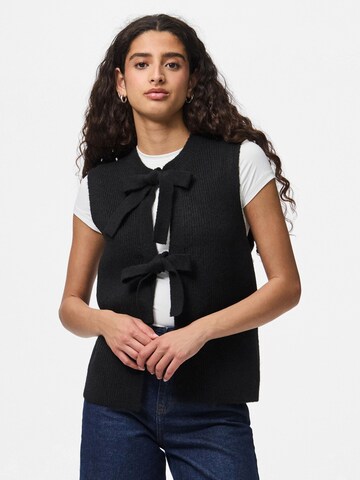 PIECES Knitted vest 'PCSilly' in Black: front
