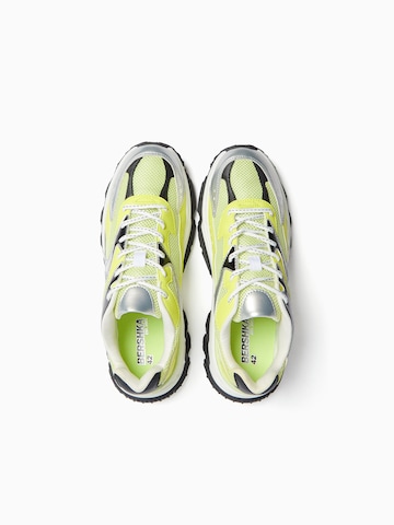 Bershka Sneakers laag in Groen