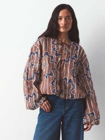 Next Tussenjas 'Cornelli' in Bruin: voorkant