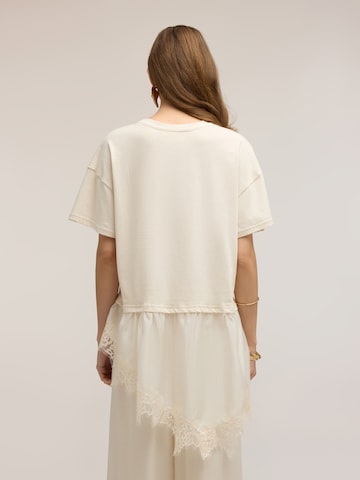 MOTIVI - Camiseta en beige