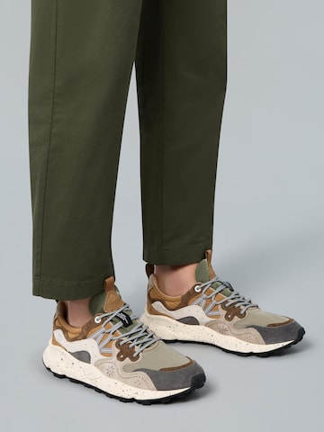 Baskets basses 'YAMANO 3 MAN' Flower Mountain en gris : devant