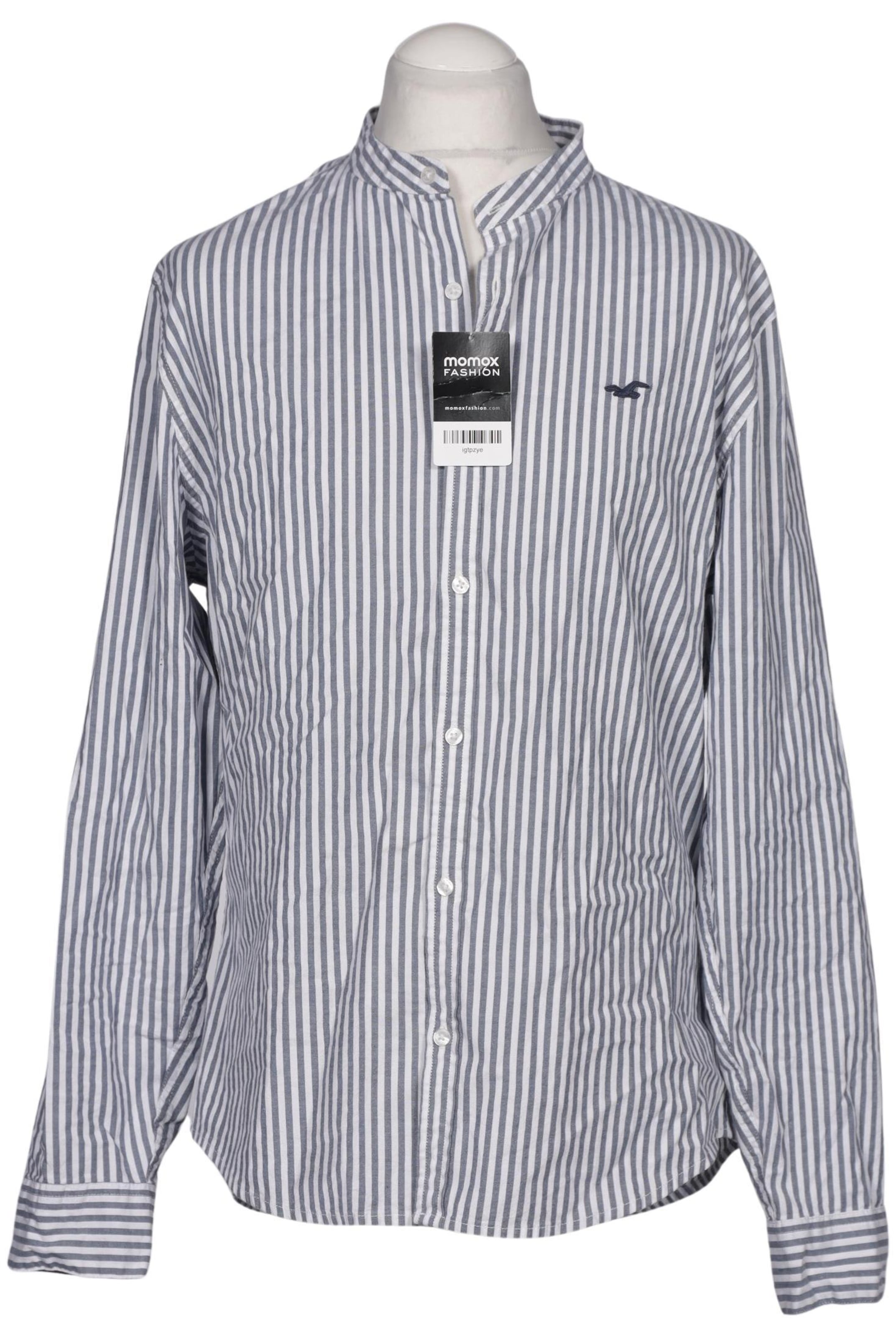 HOLLISTER Button Up Shirt in XL in Blue: front