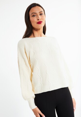 Pullover di faina in bianco