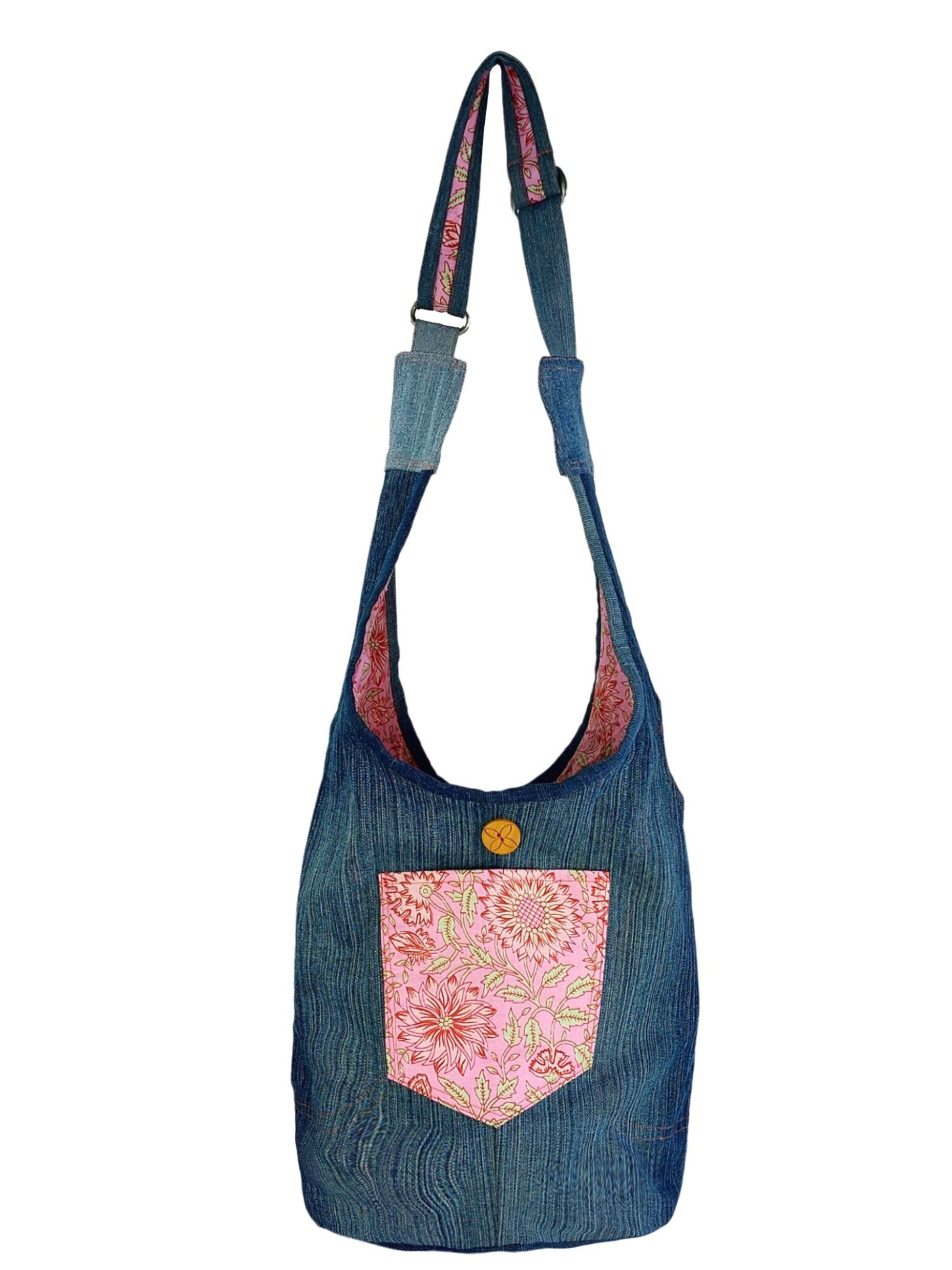 Sunsa Crossbody Bag 'Sunsa' in Blue: front