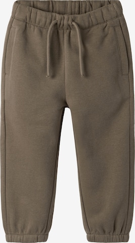 Lil'Atelier Tapered Housut 'NMNILONDON' värissä ruskea: etupuoli