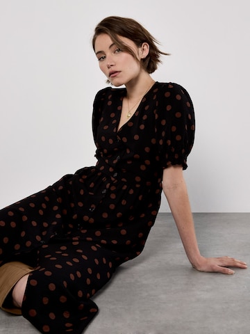 Robe ' ' Apricot en noir