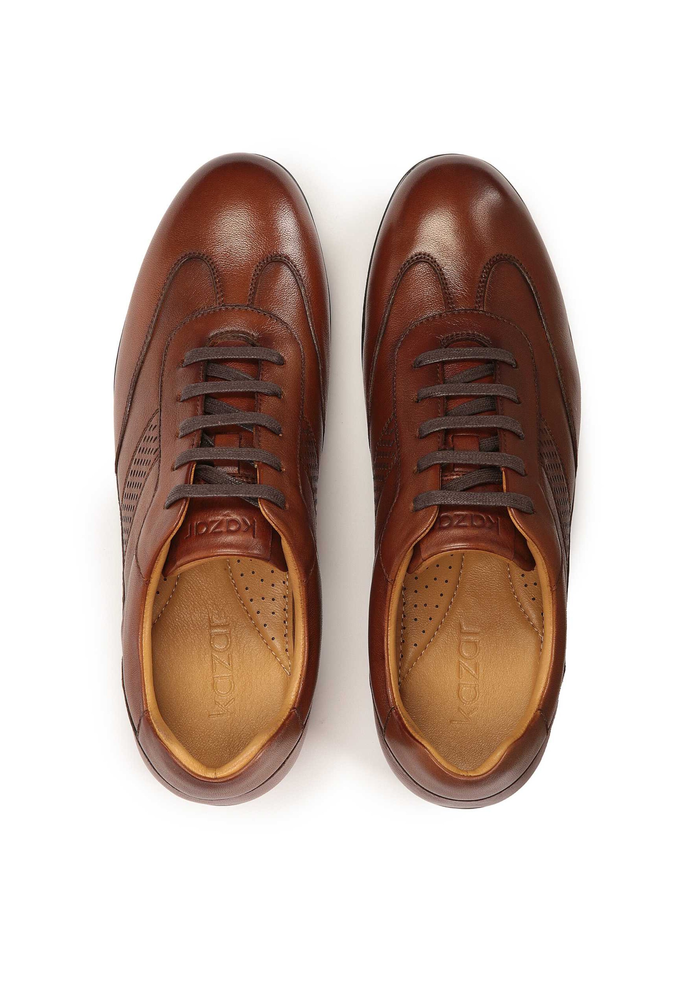 Scarpa stringata di Kazar in marrone