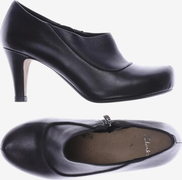 CLARKS High Heels & Pumps in 38 in Black: front