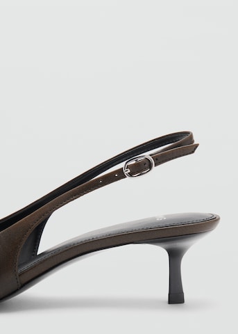 MANGO Slingpumps i brun