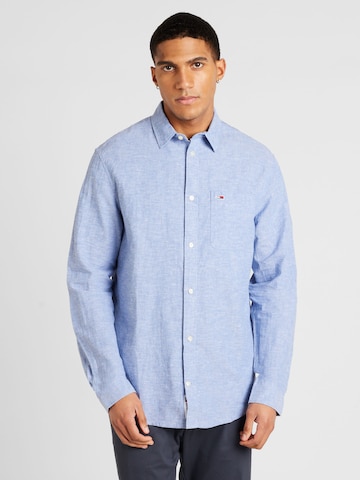 Tommy Jeans Regular fit Риза в синьо: отпред