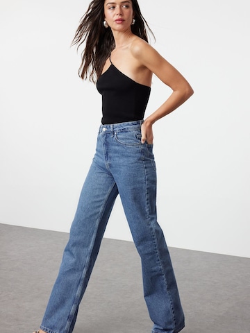 Trendyol Regular Jeans in Blau