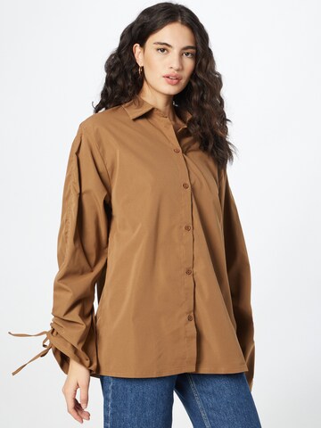 Misspap Blouse in Bruin: voorkant