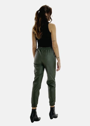 Effilé Pantalon Elara en vert