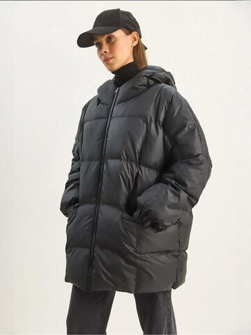 Cappotto invernale di Bianco Lucci in nero