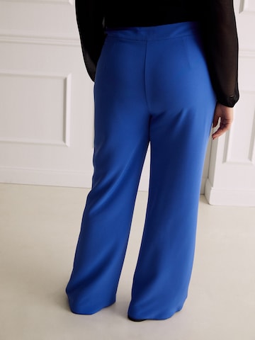 Loosefit Pantalon 'Milensa' Guido Maria Kretschmer Curvy en bleu : derrière