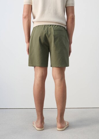 MANGO MAN Regular Shorts 'Rey' in Grün