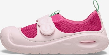 Crocs Beach & Pool Shoes in Pink: front