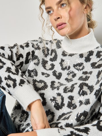 Pull-over ' ' Apricot en blanc