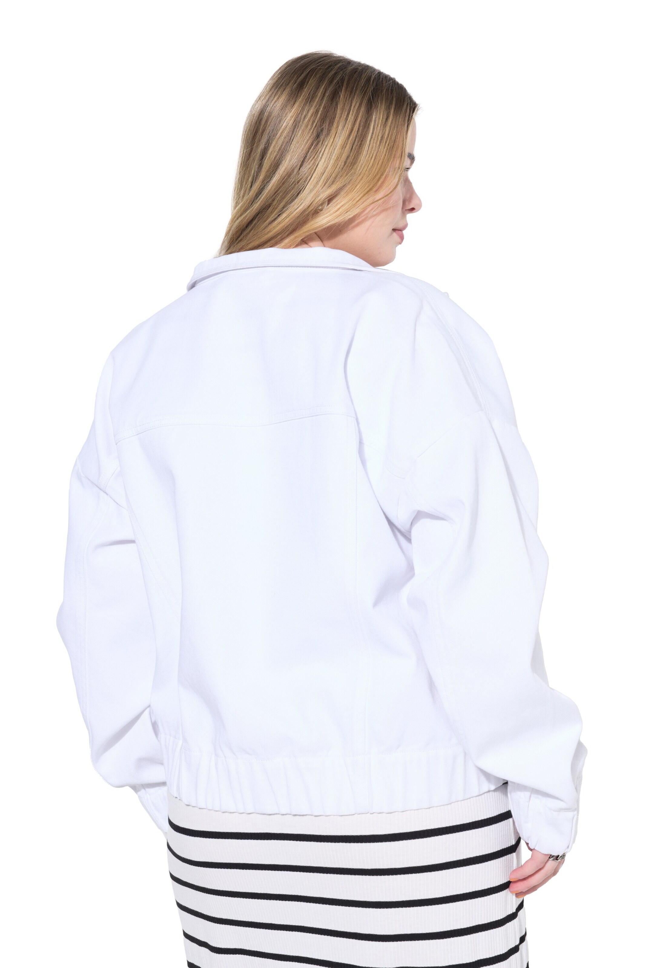 Studio Untold Tussenjas in Wit