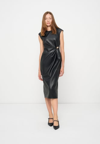 Robe Anna Field en noir : devant