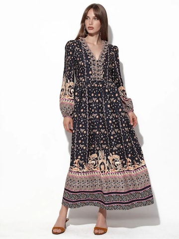 MSN Collection Jurk in Zwart: voorkant