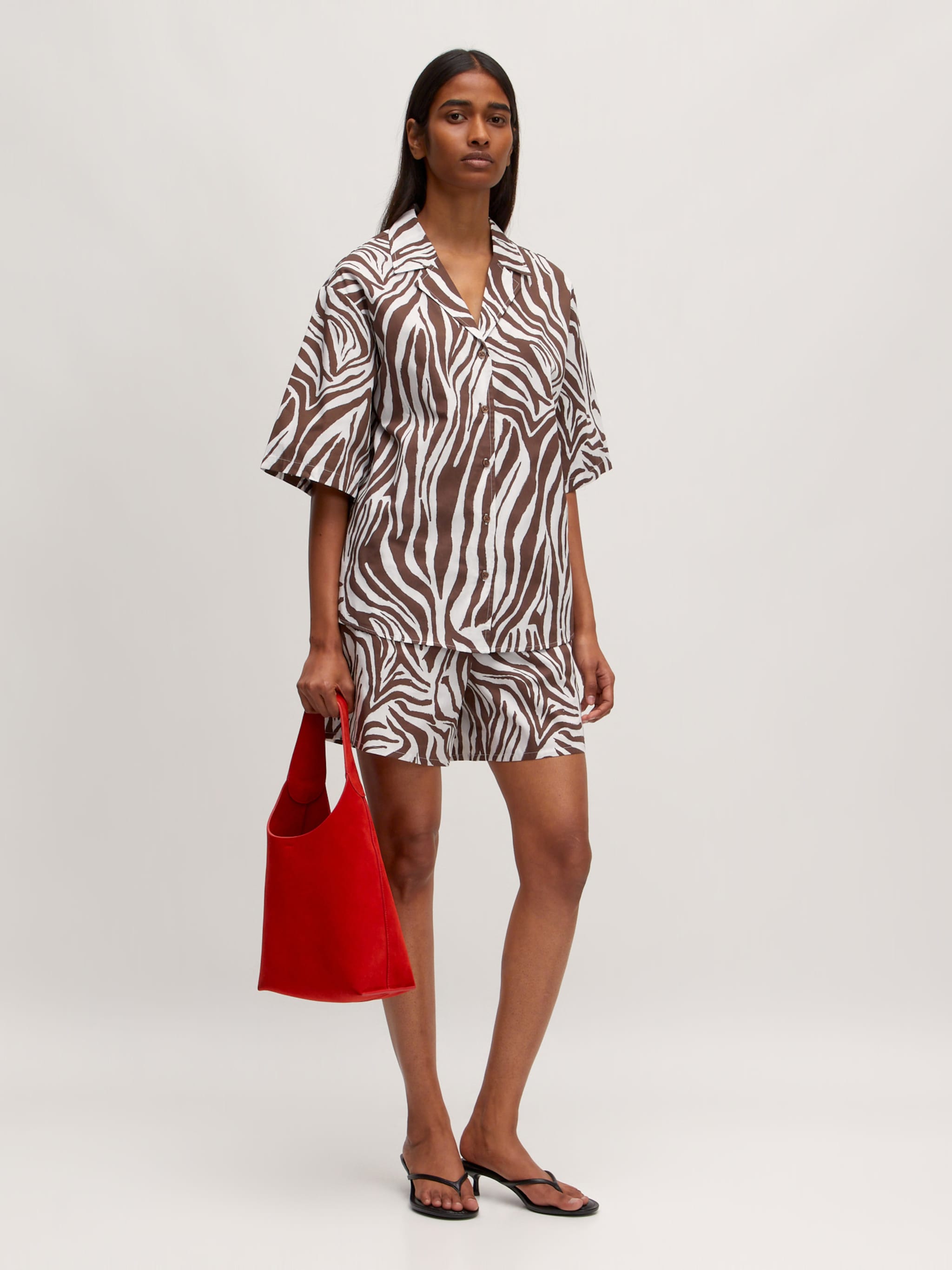 EDITED Produkte Shorts 'Frederieke' braun