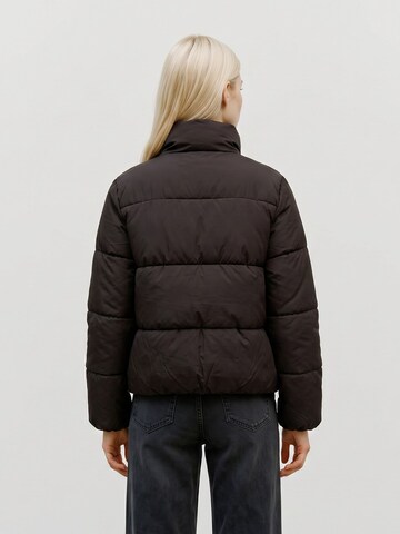 Giacca invernale 'DINA' di VERO MODA in marrone
