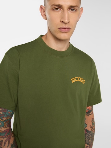 DICKIES Μπλουζάκι 'Bettsville' σε πράσινο