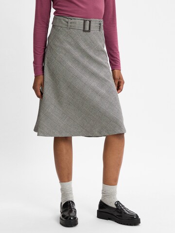 Marie Lund Skirt in Grey: front