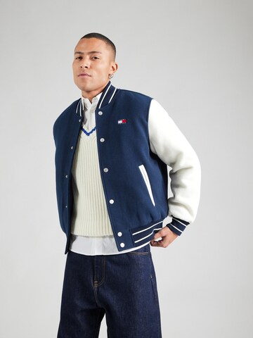 Geacă de primăvară-toamnă de la Tommy Jeans pe albastru: față