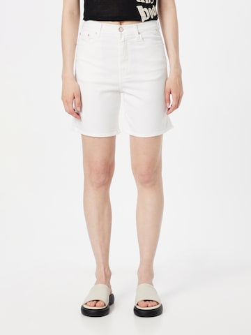 REPLAY Regular Jeans 'SHIRBEY' in Wit: voorkant