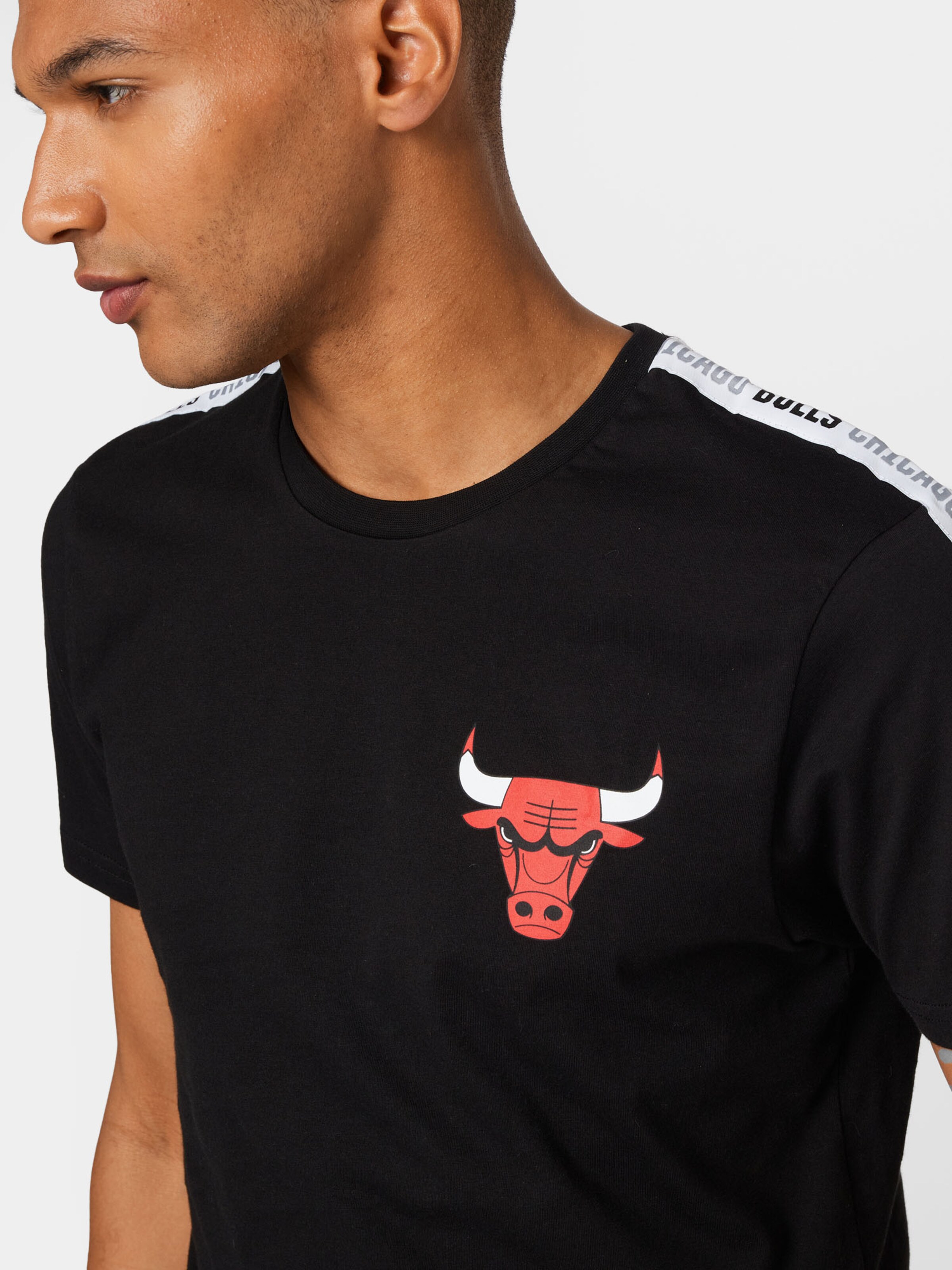 Männer Shirts NEW ERA Shirt 'CHIBUL' in Schwarz - UO28845 Männer Shirts NEW ERA Shirt 'CHIBUL' in Schwarz - UO28845