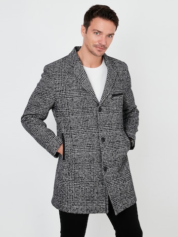 Manteau d’hiver Buratti en noir : devant