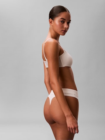 Calvin Klein Underwear Стринг 'Heritage Classic' в бяло