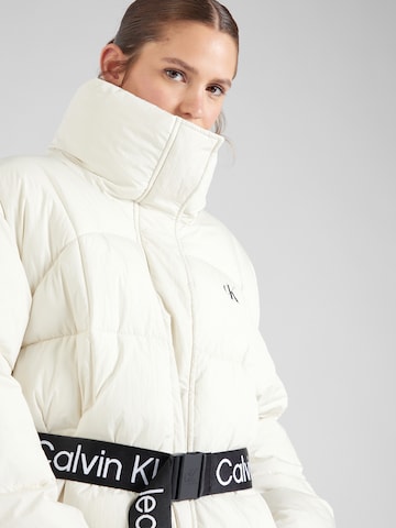 Calvin Klein Jeans - Chaqueta de entretiempo en blanco