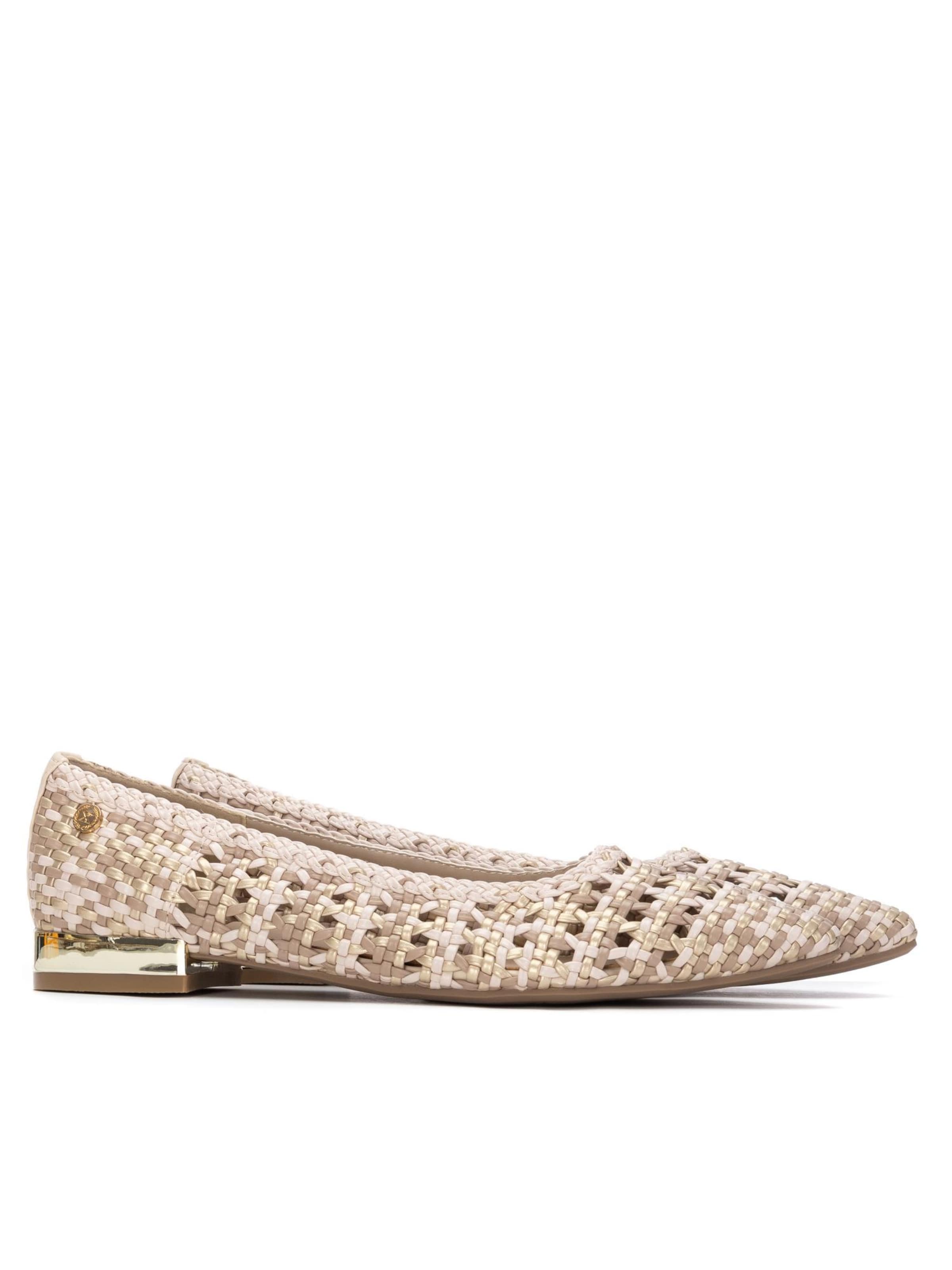 Xti Sandals in Beige