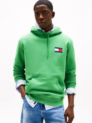 Tommy Jeans Sweatshirt 'Essential' in Green: front
