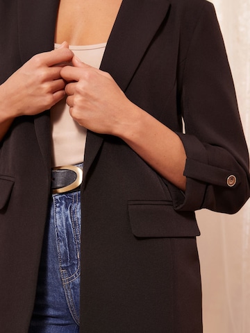 Friends Like These Blejzer - Čierna