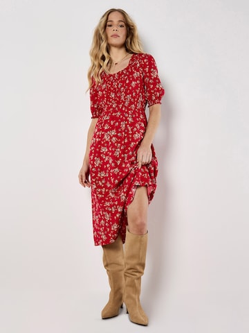Robe 'Ditsy' Apricot en rouge