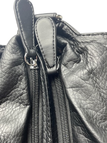 Kumixi Handtasche in Schwarz