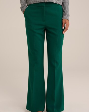 Flared Pantaloni di WE Fashion in verde: frontale
