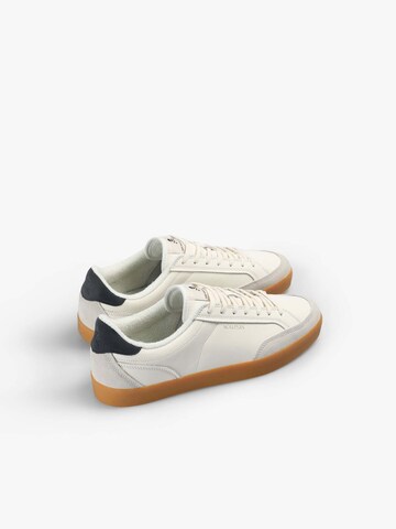 Scalpers Platform trainers 'Marnie' in White