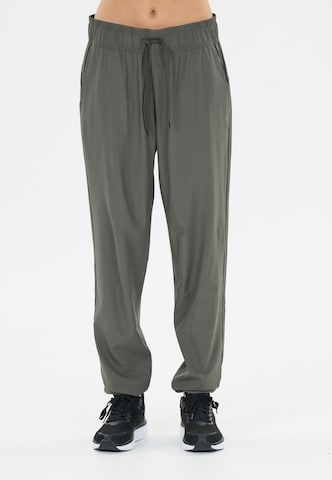 ENDURANCE Tapered Sweathose 'Chaya' in Grau: Vorderseite